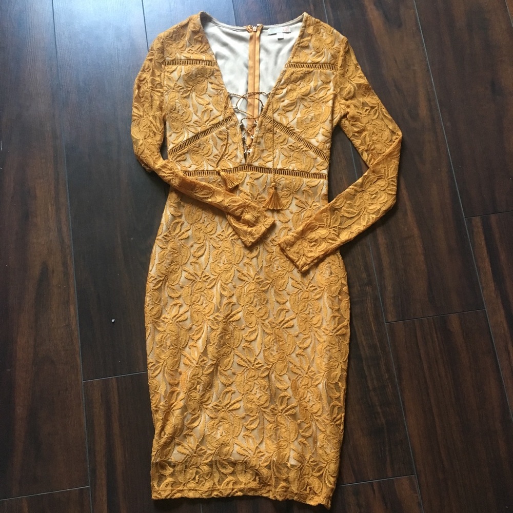 LOWEST PRICE DROP THIS WEEKEND ONLY GB Lace Dress